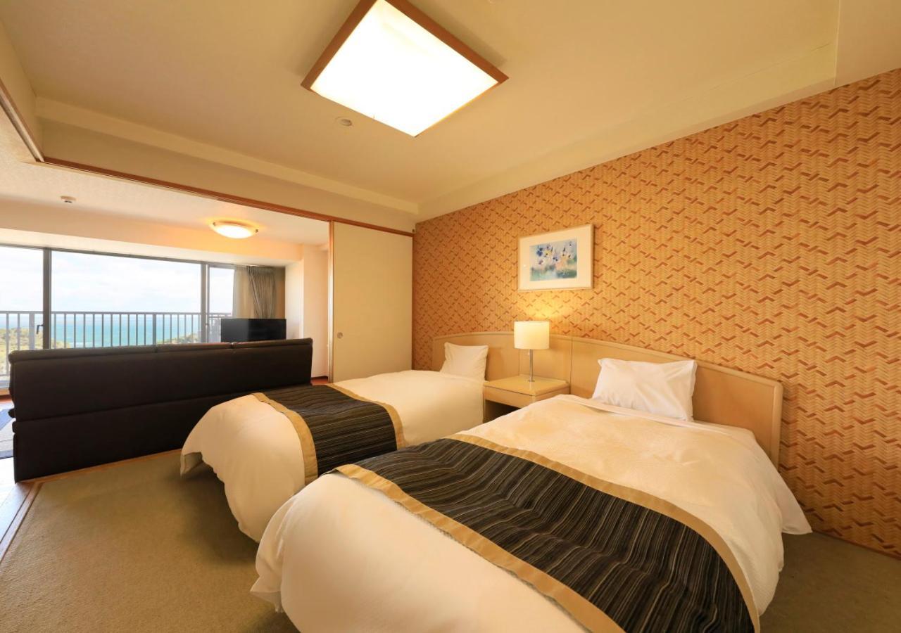 Katsuura Hilltop Hotel & Residence Eksteriør billede